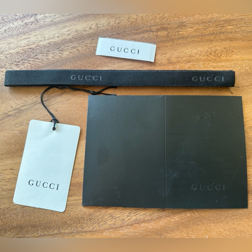 New Gucci ribbon, card & sticker
